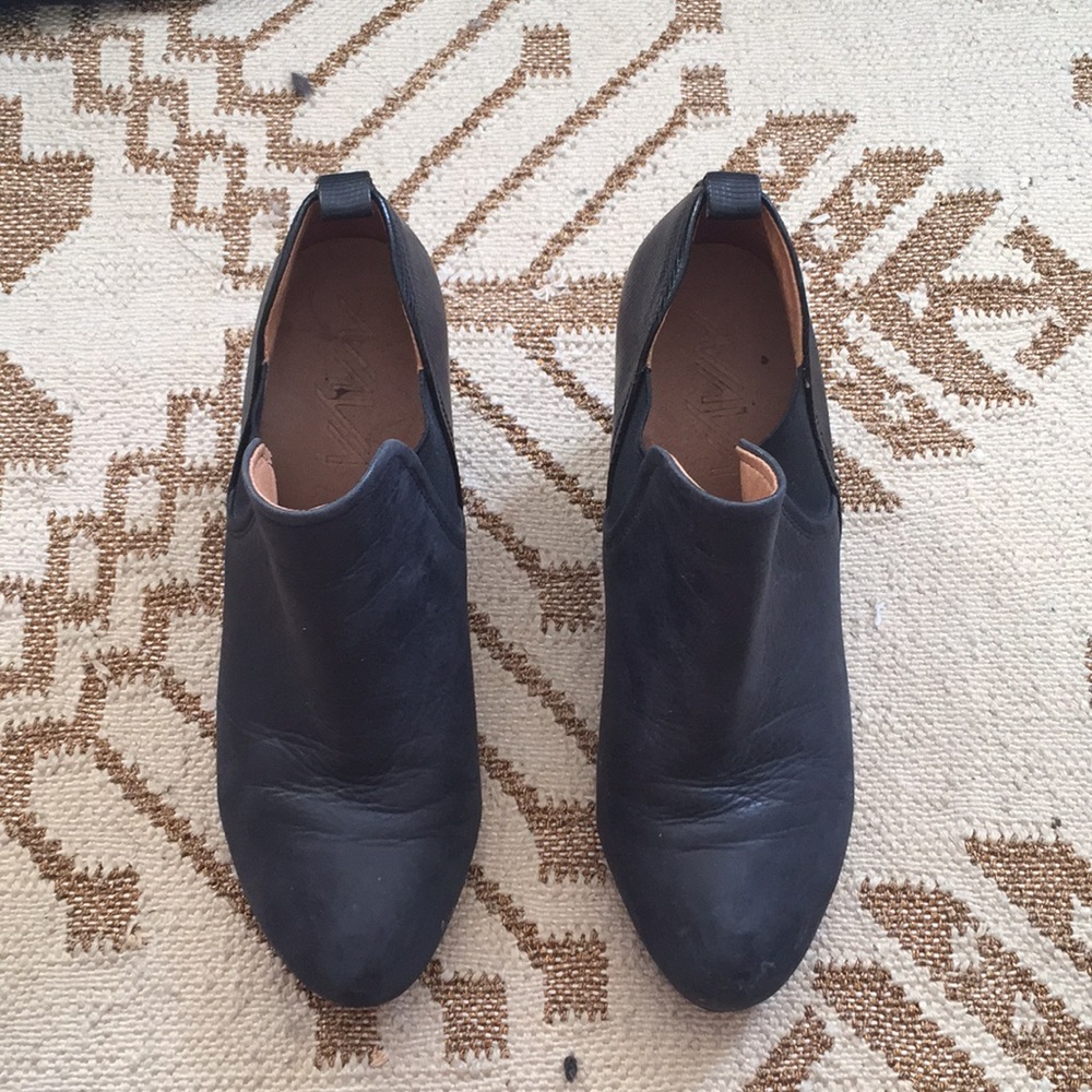 Naya Felix Hidden Wedge Bootie
